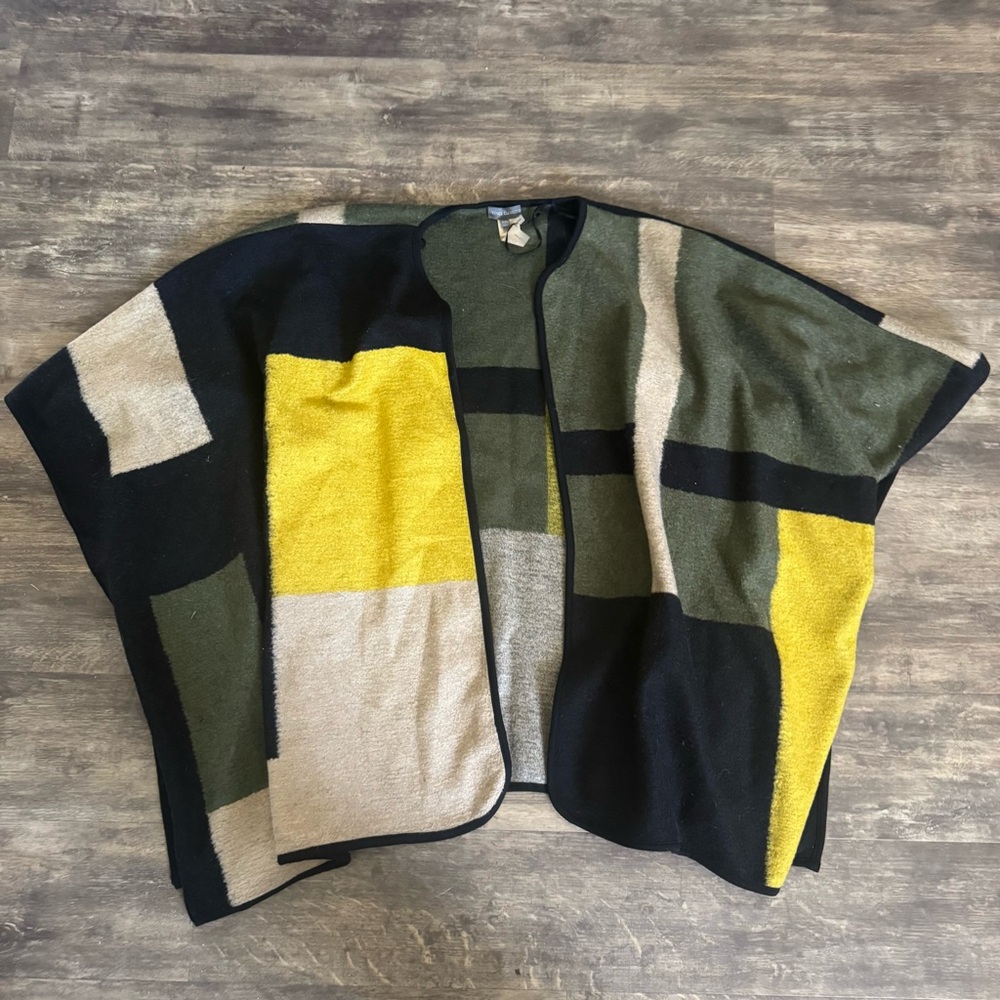 Vince Camuto Jackquard Colorblock Poncho P/PS - Picture 5 of 7